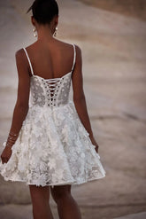 New Lovely Lace Wedding Dresses Short Sleeveless Bridal Gowns with Straps Wedding Gowns Mini Length Robe de mariée Corset Back